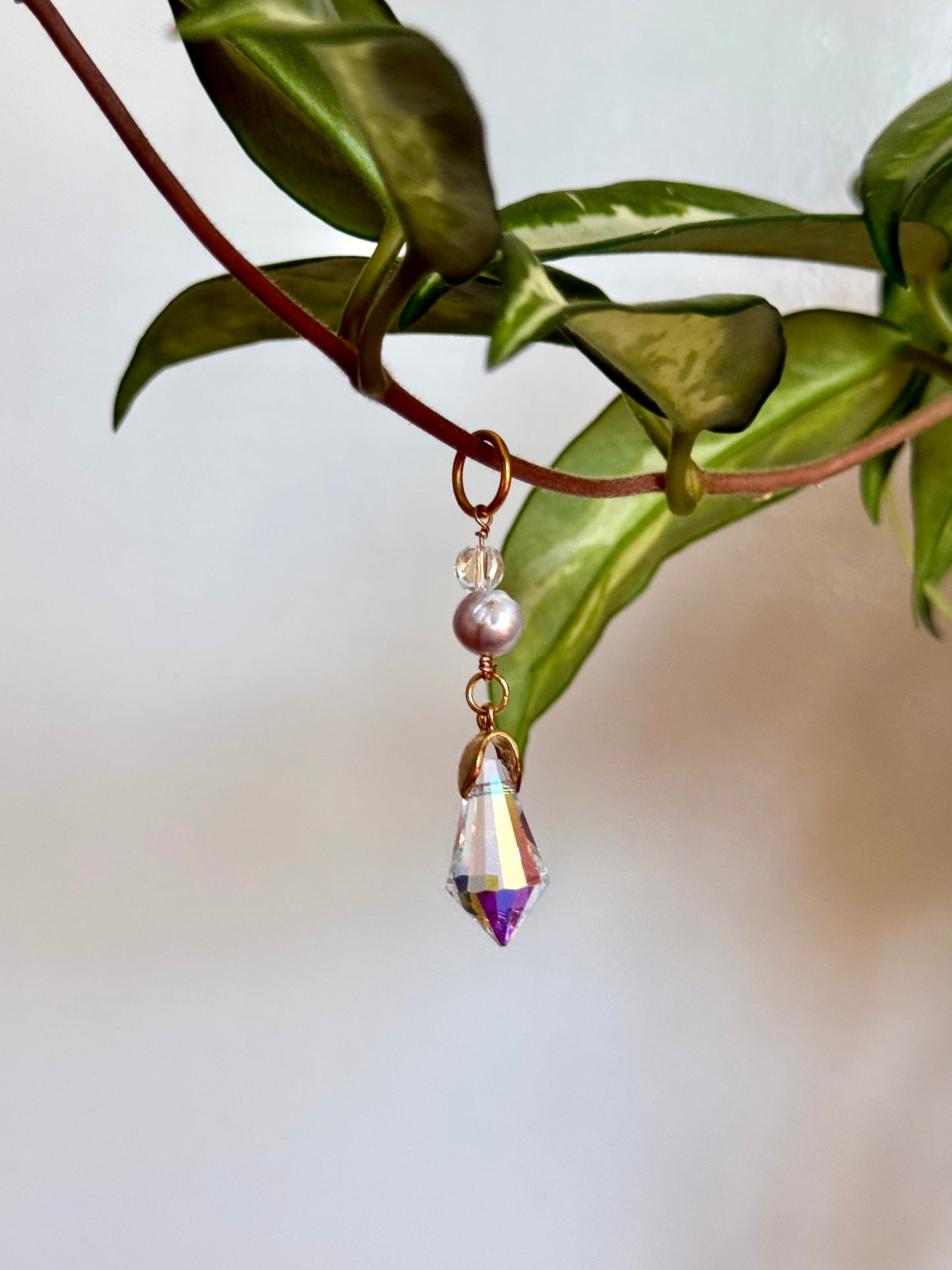Plant Vine Charm | Pearly