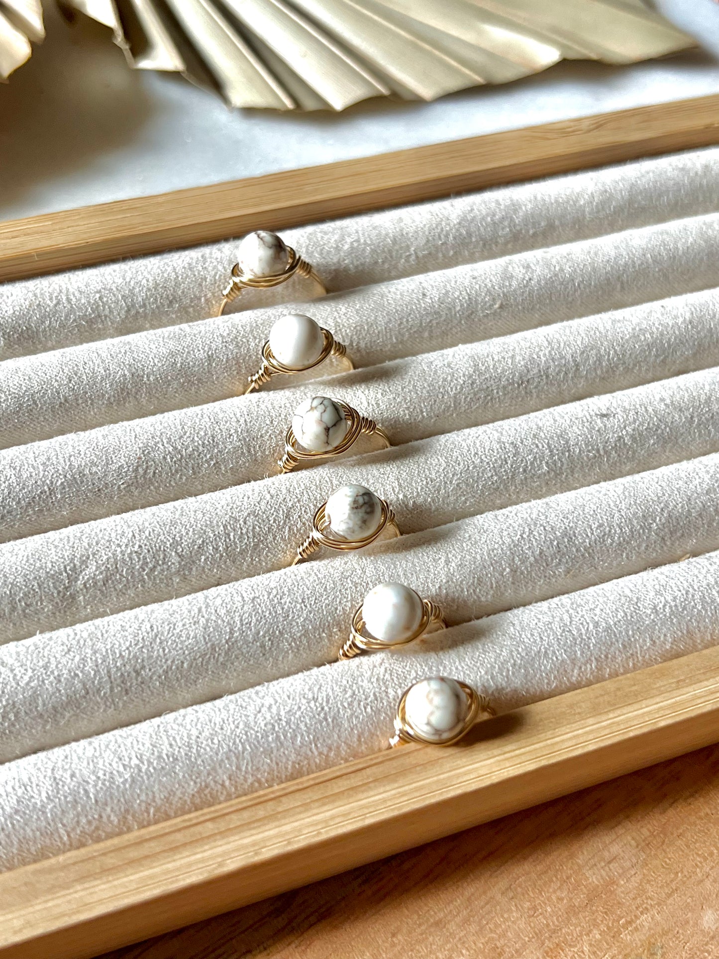 howlite ring