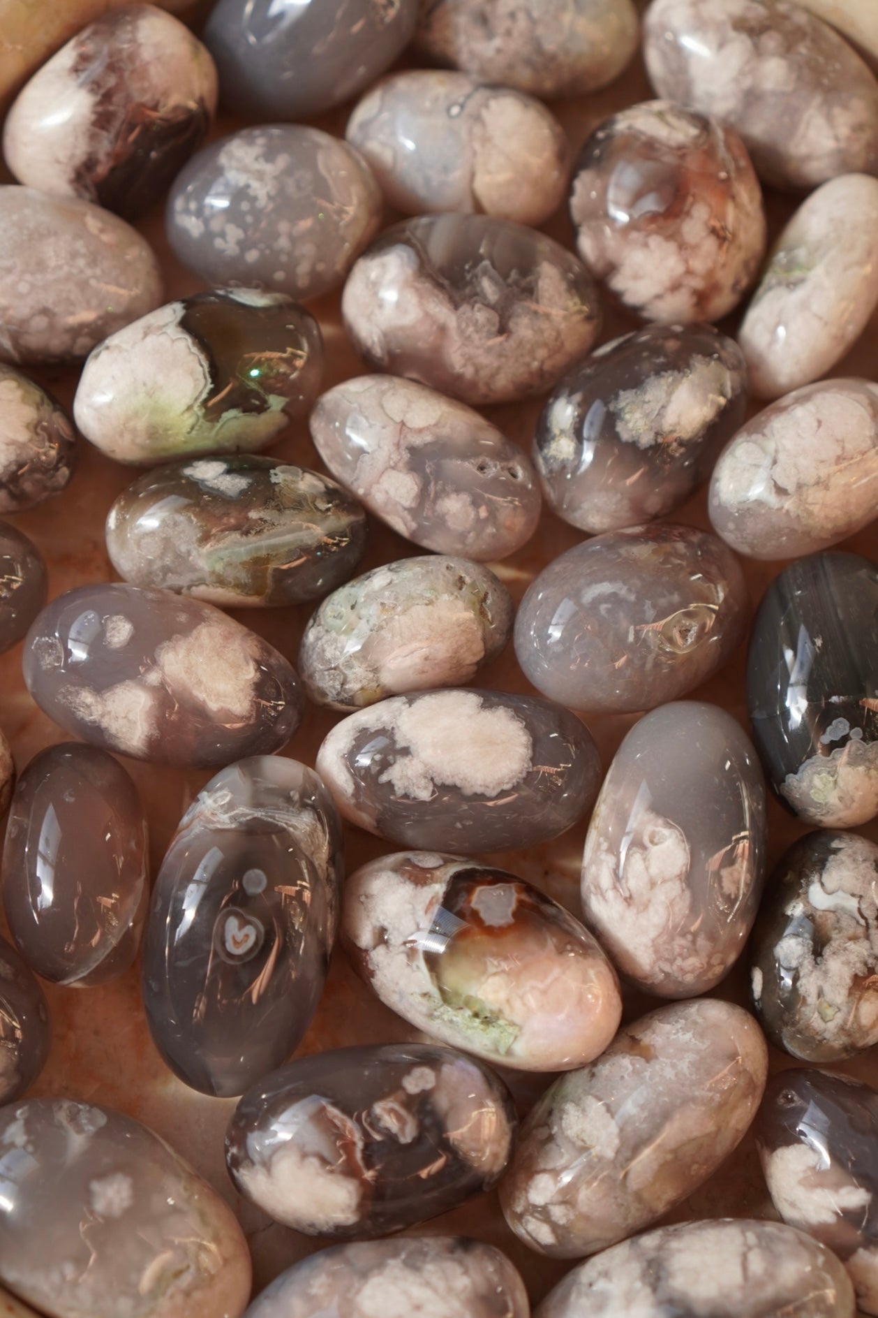 black flower agate tumble