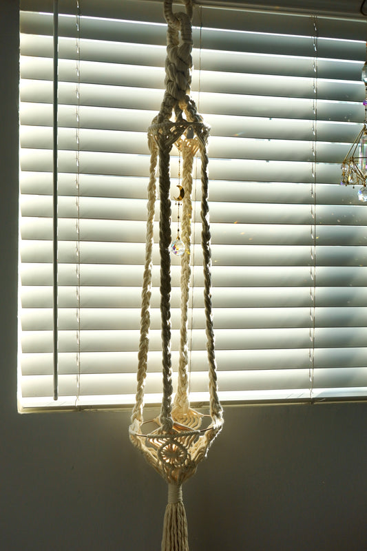 Vintage-style Plant Hanger with Sun Catcher