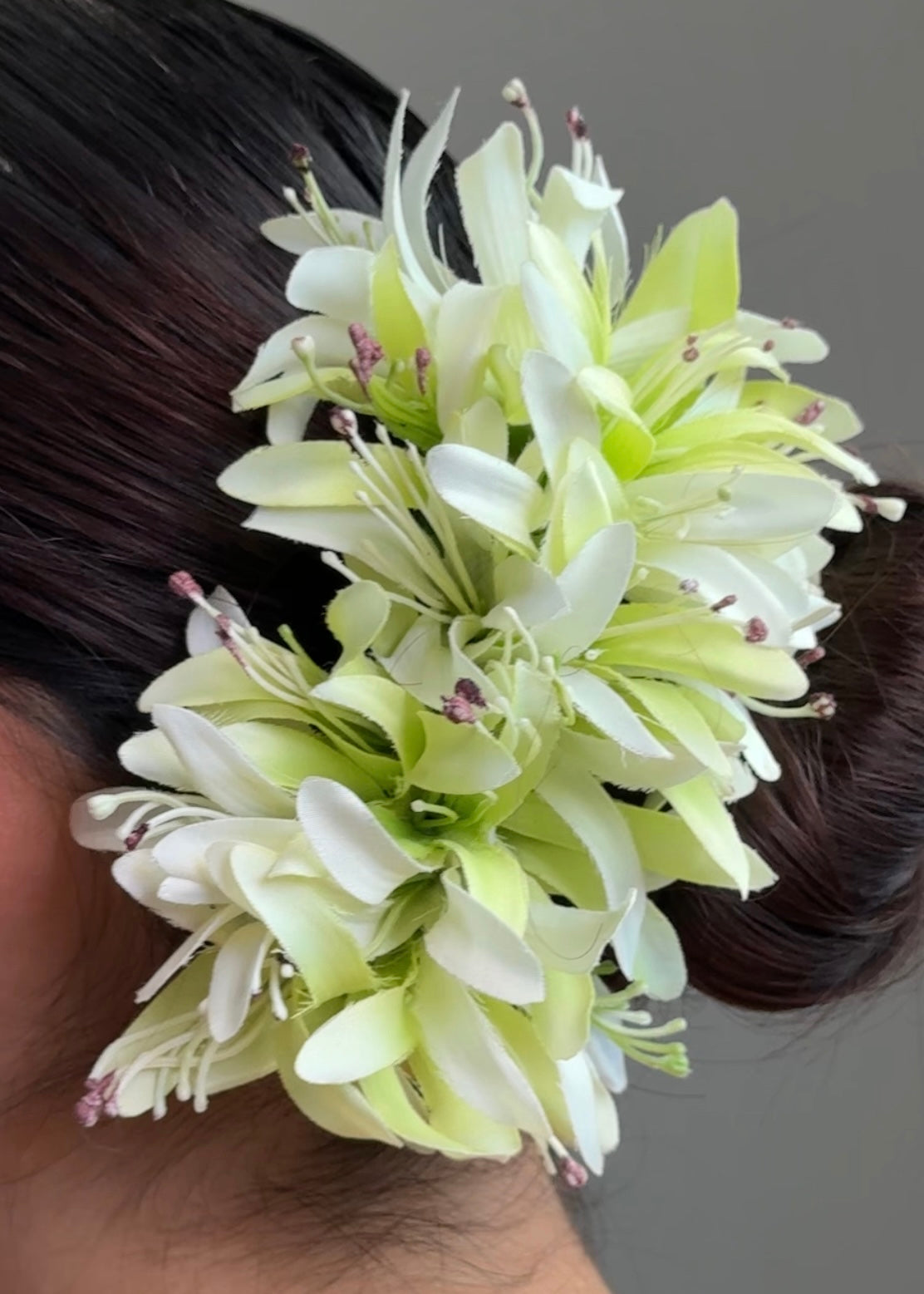 neutral spider lily flower clip